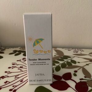JAFRA Tender Moments Baby Sunscreen SPF 45 - White and Yellow